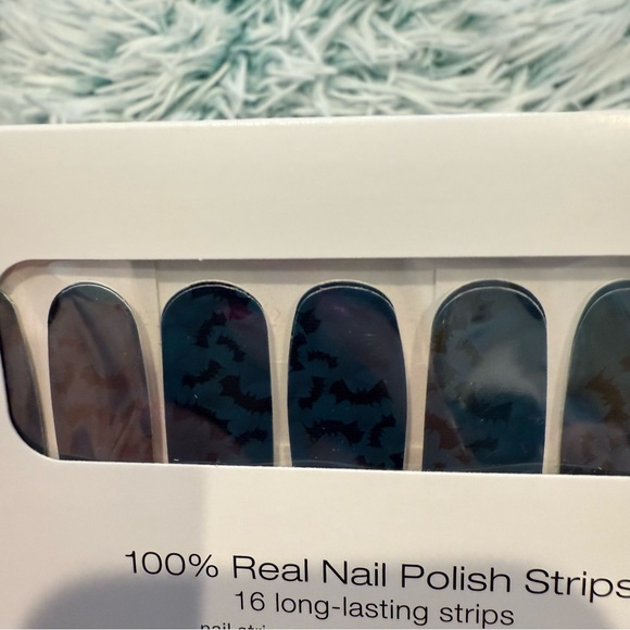 Once Bitten Bat Pattern NWT Color Street Nail Strips. Nonsmoking pet free home. - Picture 3 of 5